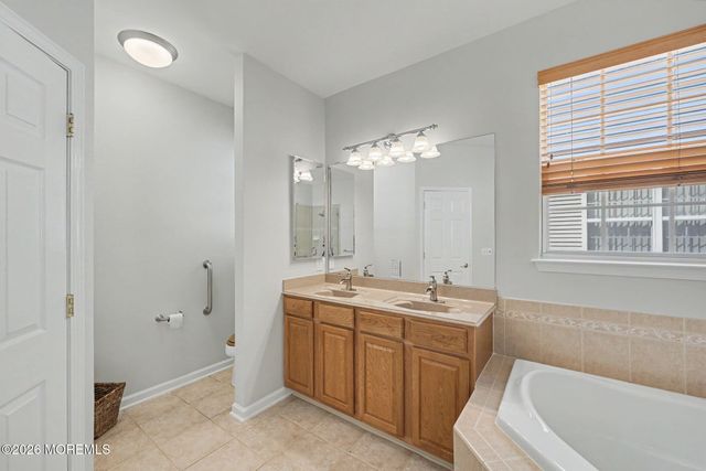 39 Marlow Drive, Jackson, NJ 08527