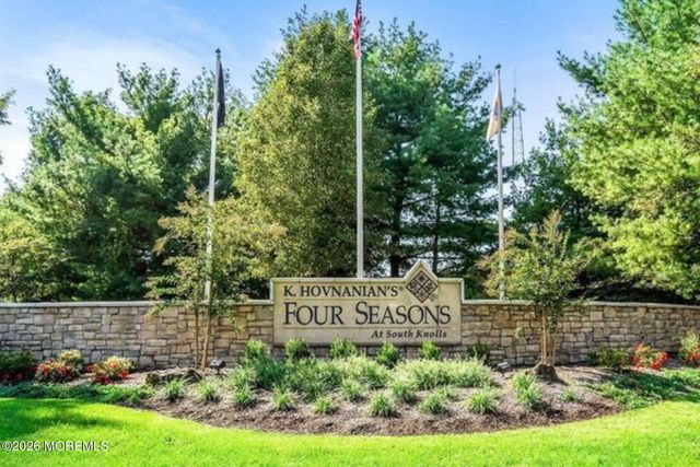 39 Marlow Drive, Jackson, NJ 08527