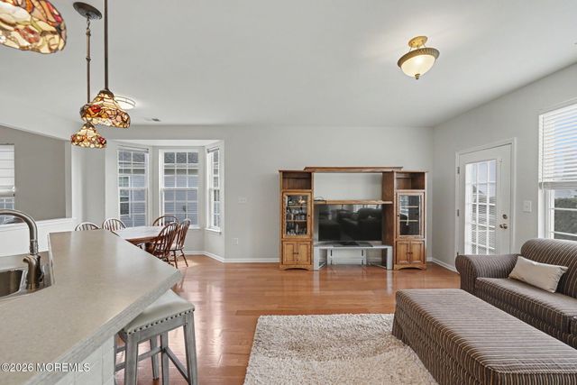 39 Marlow Drive, Jackson, NJ 08527