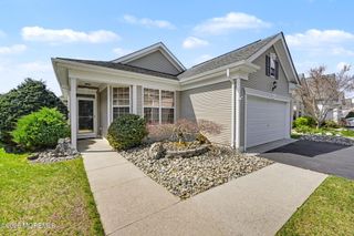 39 Marlow Drive, Jackson, NJ 08527