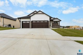 8416 E Spearfish Ct Court, Sioux Falls, SD 57110