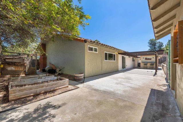 1407 Monte Vista Drive, Vista, CA 92084