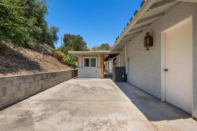 1407 Monte Vista Drive, Vista, CA 92084
