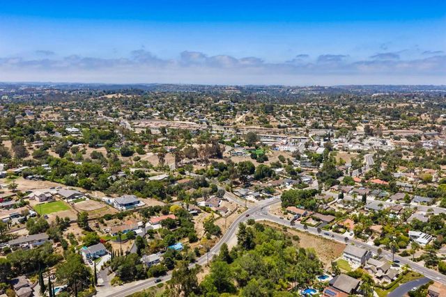1407 Monte Vista Drive, Vista, CA 92084