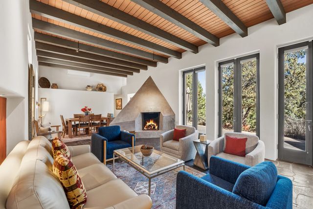 613 Camino Del Monte Sol, Santa Fe, NM 87505