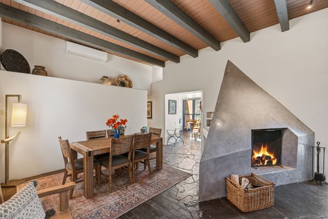 613 Camino Del Monte Sol, Santa Fe, NM 87505