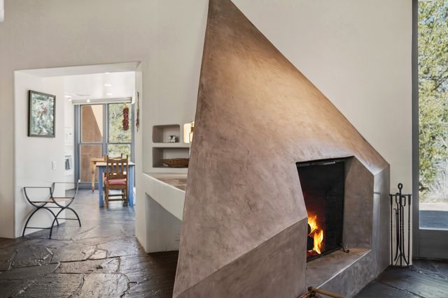 613 Camino Del Monte Sol, Santa Fe, NM 87505