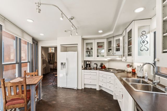 613 Camino Del Monte Sol, Santa Fe, NM 87505