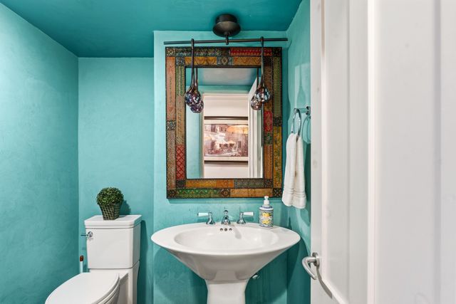 613 Camino Del Monte Sol, Santa Fe, NM 87505