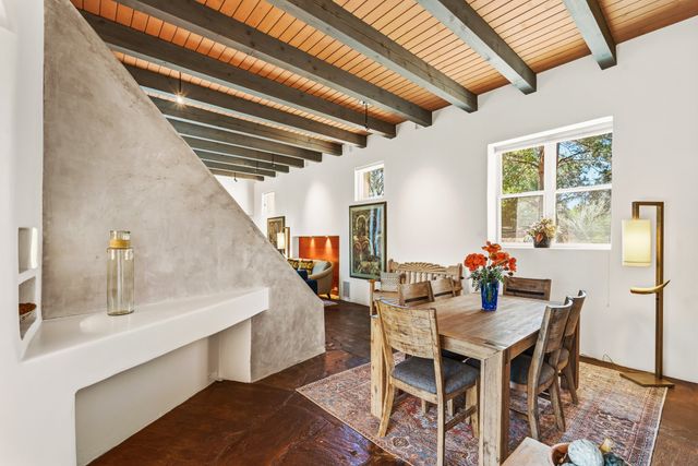 613 Camino Del Monte Sol, Santa Fe, NM 87505