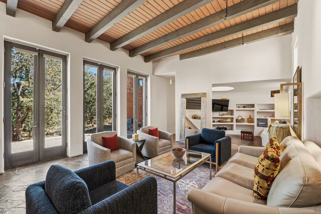 613 Camino Del Monte Sol, Santa Fe, NM 87505