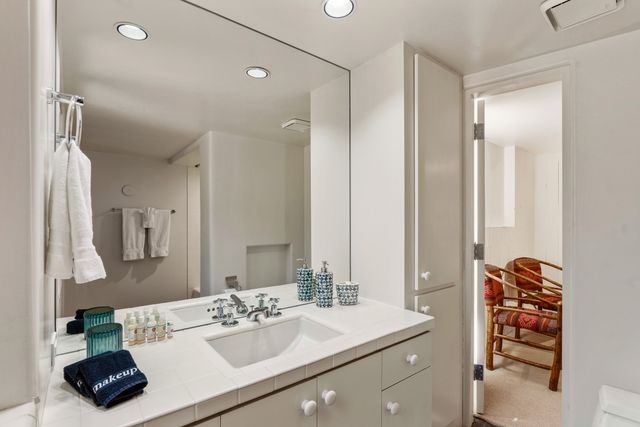 613 Camino Del Monte Sol, Santa Fe, NM 87505