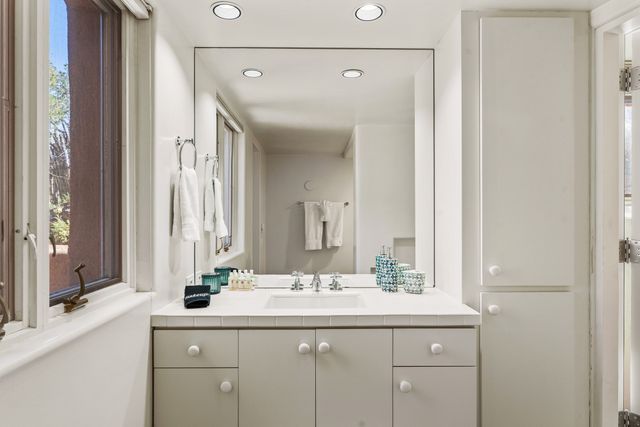 613 Camino Del Monte Sol, Santa Fe, NM 87505