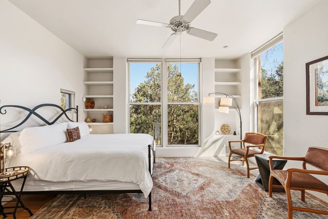 613 Camino Del Monte Sol, Santa Fe, NM 87505