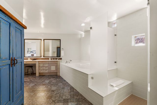 613 Camino Del Monte Sol, Santa Fe, NM 87505