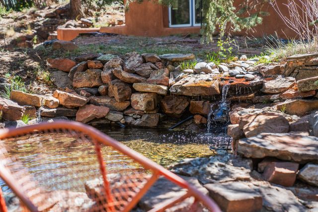 613 Camino Del Monte Sol, Santa Fe, NM 87505