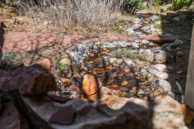 613 Camino Del Monte Sol, Santa Fe, NM 87505