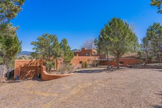 613 Camino Del Monte Sol, Santa Fe, NM 87505