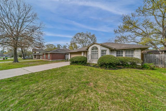 2511 Pine Cone Drive, Houston, TX 77339