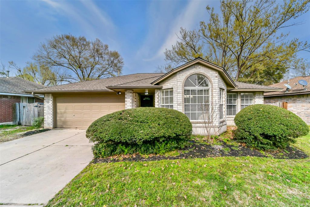 2511 Pine Cone Drive, Houston, TX 77339