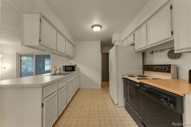 11514 N Haggerty Road, Plymouth, MI 48170