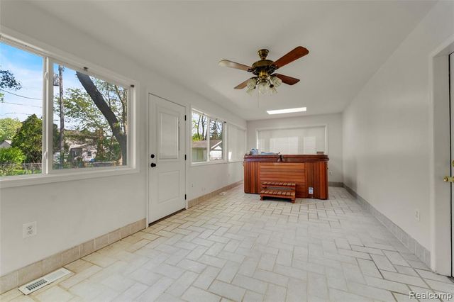 11514 N Haggerty Road, Plymouth, MI 48170