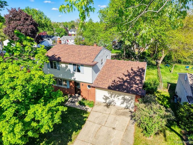 11514 N Haggerty Road, Plymouth, MI 48170
