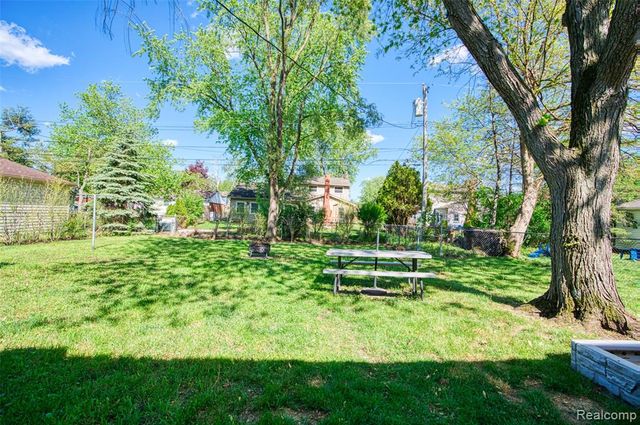 11514 N Haggerty Road, Plymouth, MI 48170