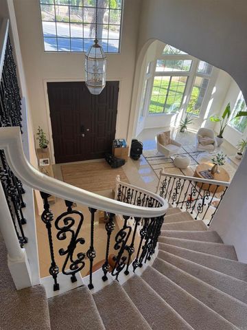 7009 El Fuerte Street, Carlsbad, CA 92009