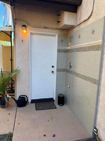 7009 El Fuerte Street, Carlsbad, CA 92009