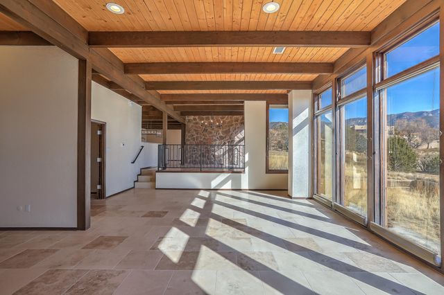 1180 Laurel Place NE, Albuquerque, NM 87122