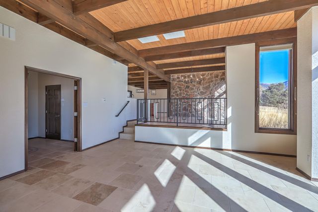 1180 Laurel Place NE, Albuquerque, NM 87122