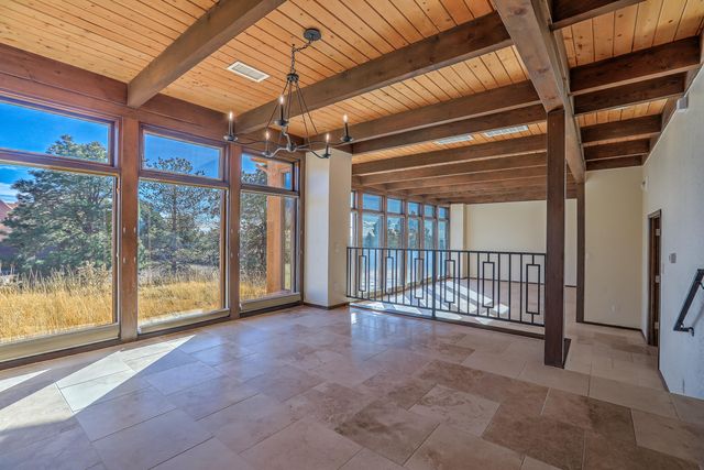 1180 Laurel Place NE, Albuquerque, NM 87122