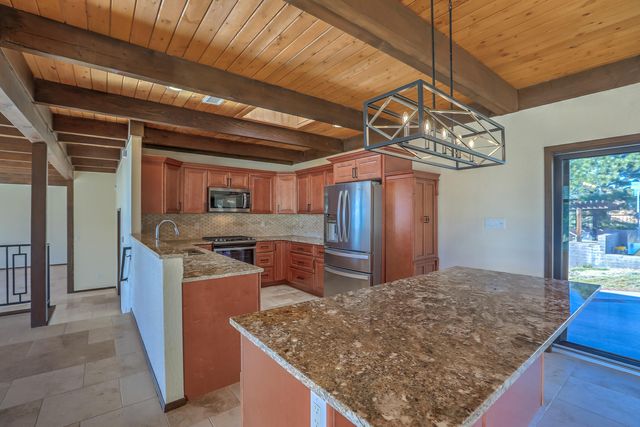 1180 Laurel Place NE, Albuquerque, NM 87122