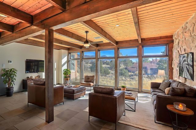 1180 Laurel Place NE, Albuquerque, NM 87122