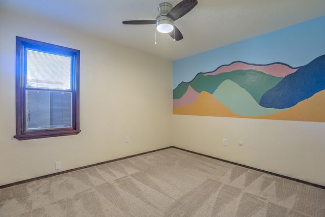1180 Laurel Place NE, Albuquerque, NM 87122