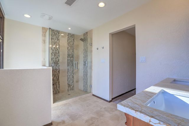 1180 Laurel Place NE, Albuquerque, NM 87122