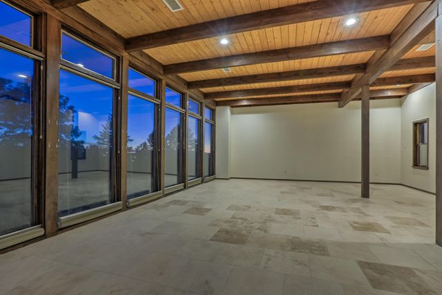 1180 Laurel Place NE, Albuquerque, NM 87122