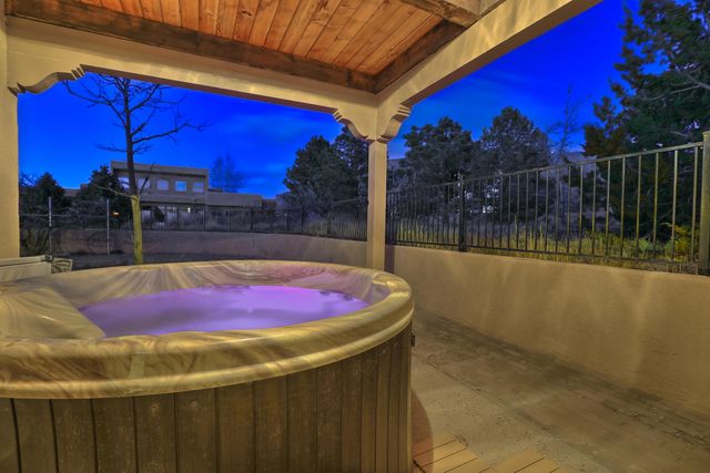 1180 Laurel Place NE, Albuquerque, NM 87122