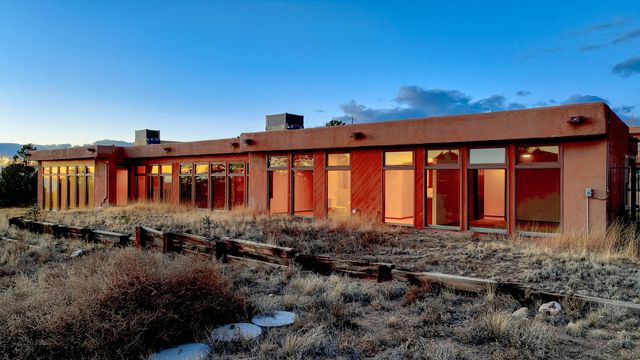 1180 Laurel Place NE, Albuquerque, NM 87122