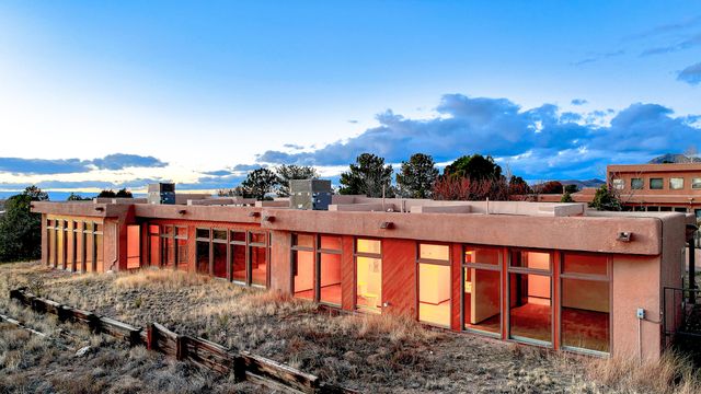 1180 Laurel Place NE, Albuquerque, NM 87122