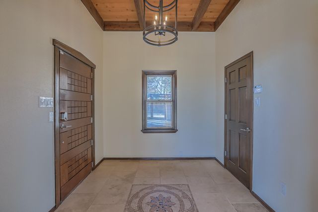 1180 Laurel Place NE, Albuquerque, NM 87122