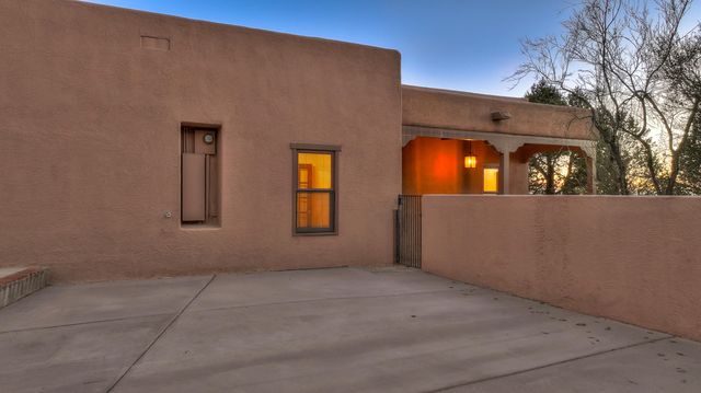 1180 Laurel Place NE, Albuquerque, NM 87122