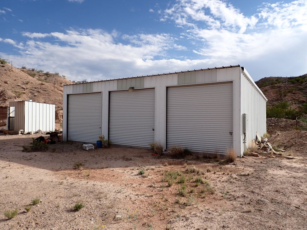 Image 17 of property listing at Address unavailable.