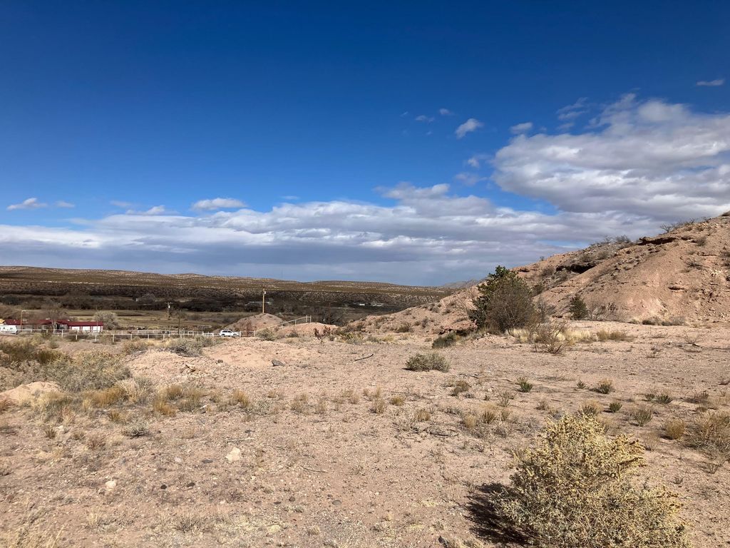 Image 2 of property listing at Address unavailable.