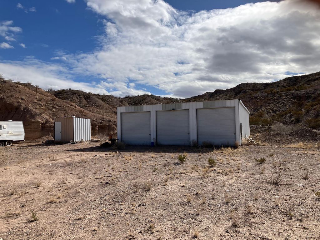 Image 20 of property listing at Address unavailable.