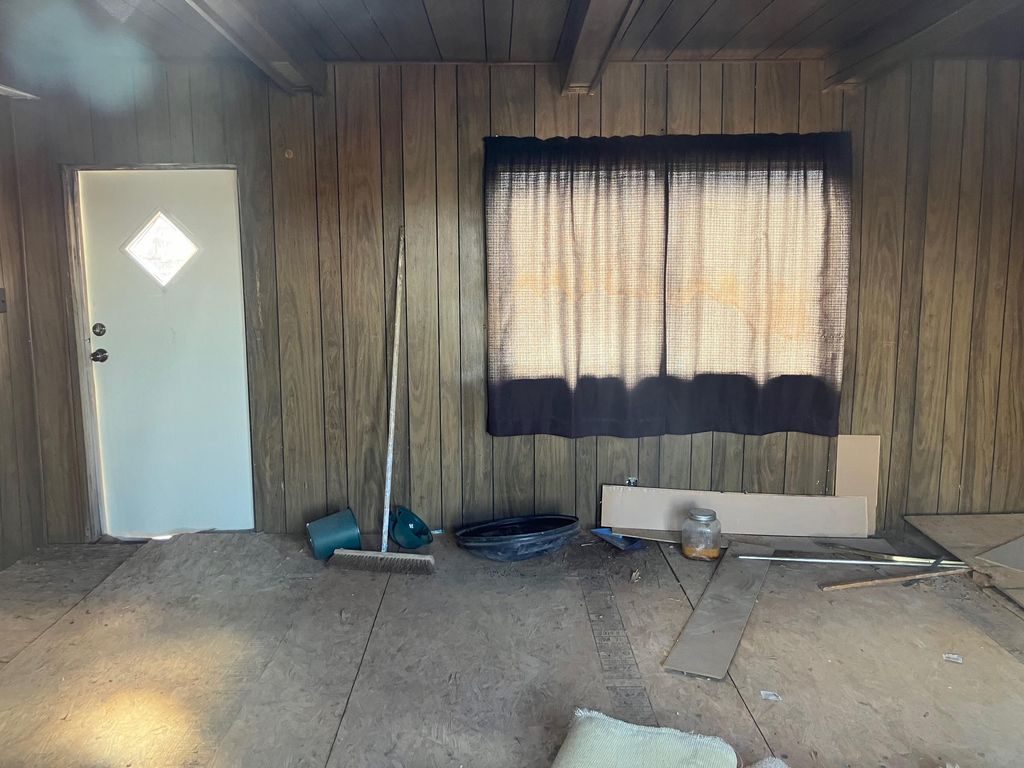 Image 35 of property listing at Address unavailable.