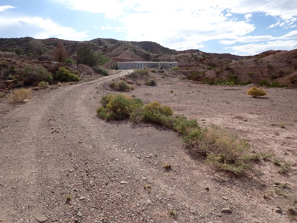 Image 4 of property listing at Address unavailable.