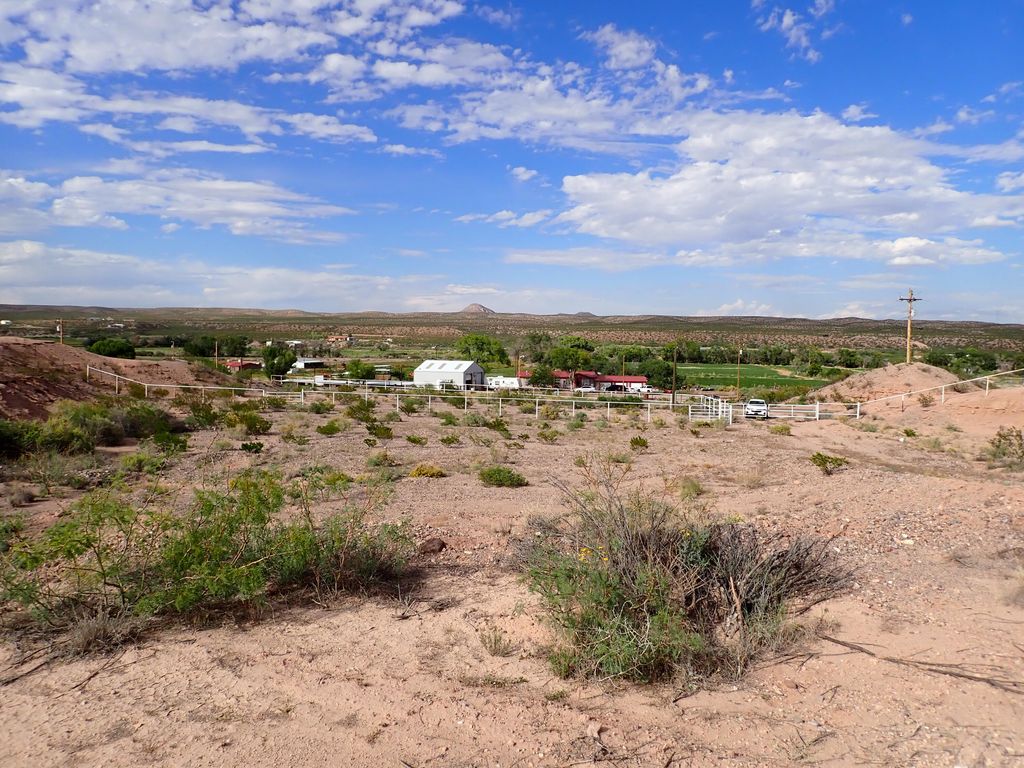 Image 9 of property listing at Address unavailable.