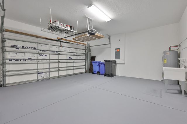 682 CHIPPER DRIVE, Sun City Center, FL 33573